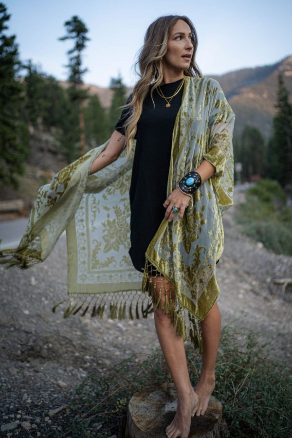 Crushin  On You Velvet Kimono - Olive Online Hot Sale - Image 2