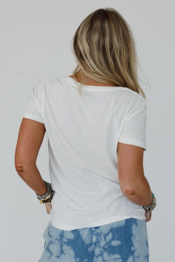 Floating Wishes Graphic Tee - Off White For Sale - Image 3